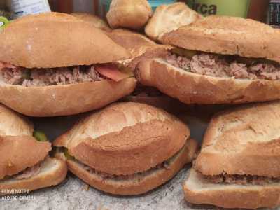 ...abitualmente farcito con tonno e un filo d�olio